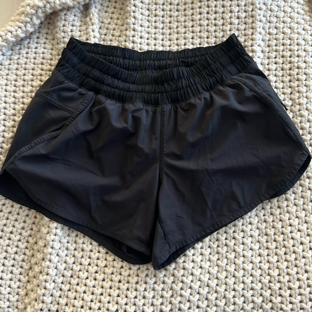 Lululemon Shorts | size 6 | black